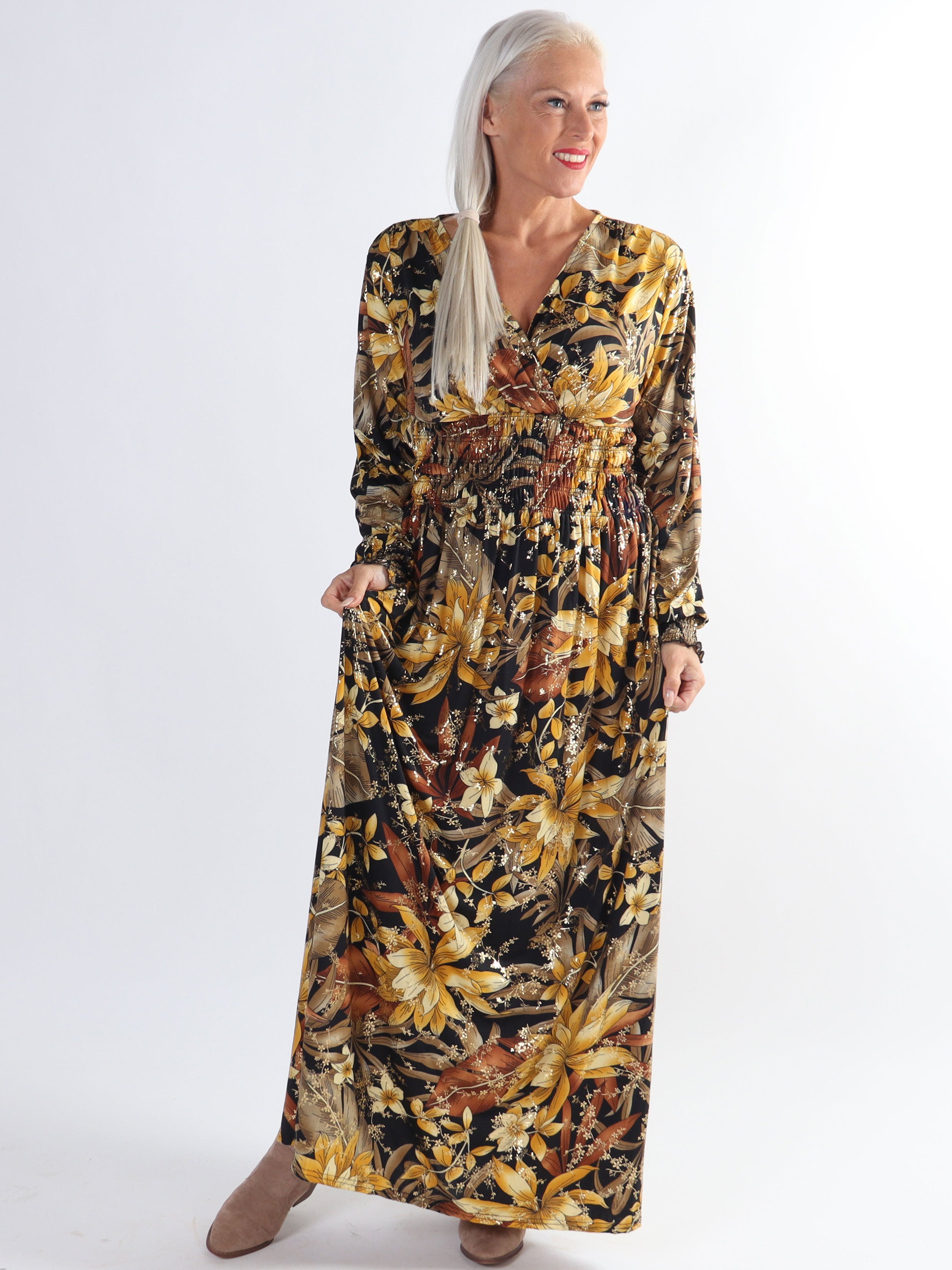 Pams L/S - Plus size elastisk kjole i krølfrit stof med lange ærmer